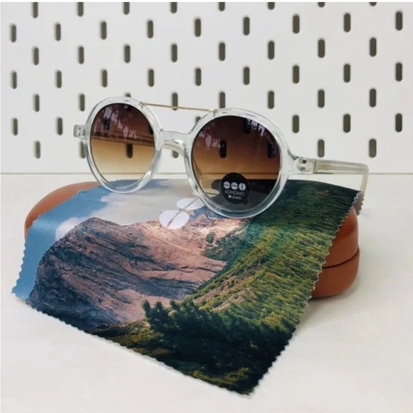 KOMONO Vivien Round Sunglasses, Clear/Gold. NEW. - www.i-nth.com display picture 2